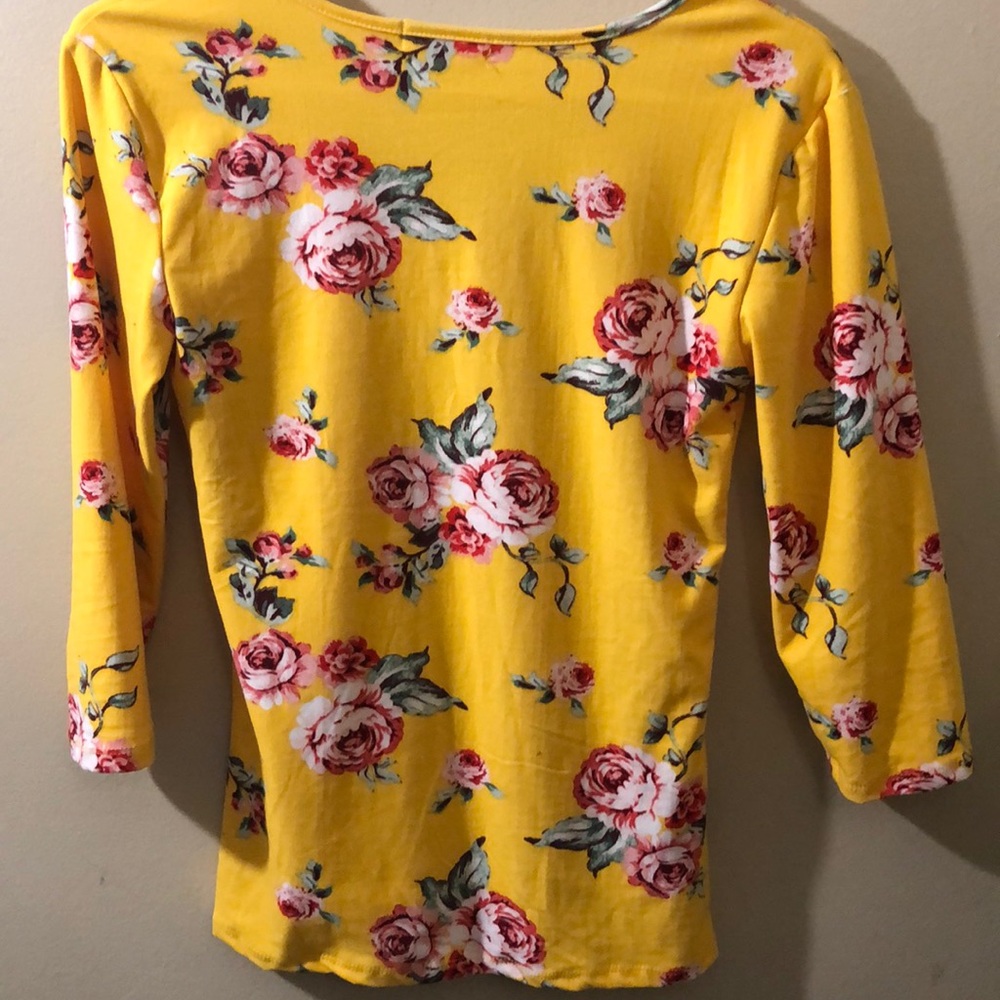 Top - Picture 2 of 2